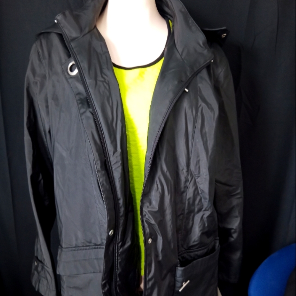 Black Hooded Jacket ith Removable Hood